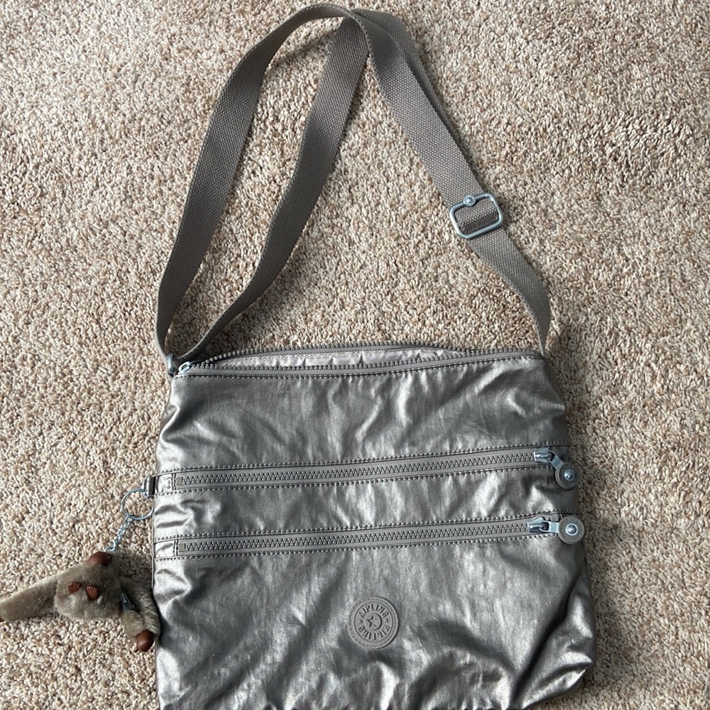 Kipling cross body bag silver/metallic like new - Picture 2 of 9